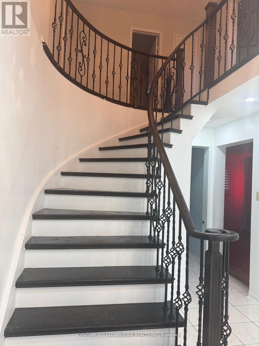 434 Rutherford Road N, Brampton, Ontario  L6V 3V8 - Photo 4 - W12504366