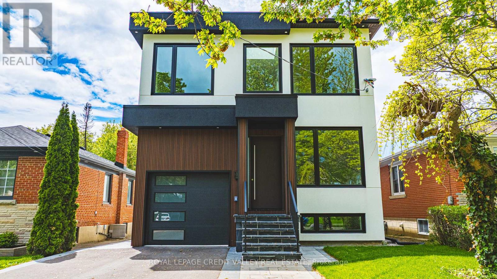 18 BELLMAN AVENUE, Toronto, Ontario