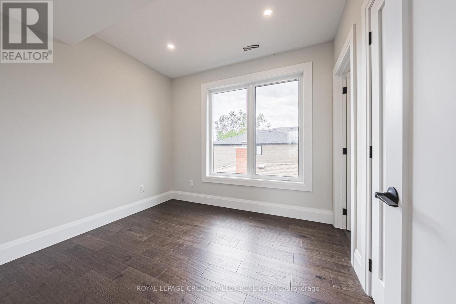 18 Bellman Avenue, Toronto, Ontario  M8W 4A3 - Photo 30 - W12504368