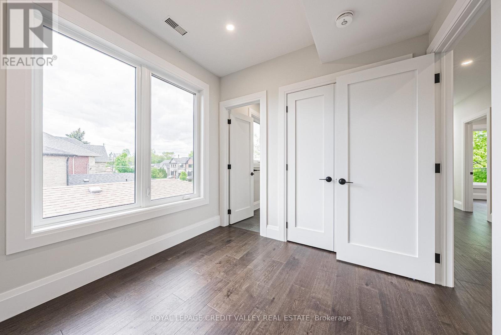 18 Bellman Avenue, Toronto, Ontario  M8W 4A3 - Photo 31 - W12504368