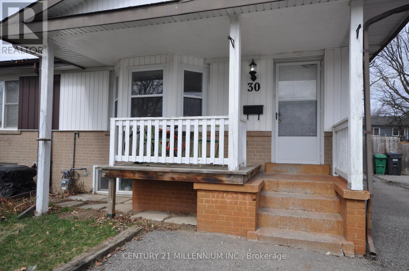 30 CORBY CRESCENT, Brampton, Ontario