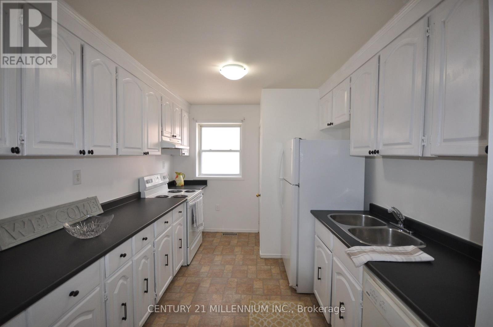 30 Corby Crescent, Brampton, Ontario  L6Y 1H1 - Photo 14 - W12504370