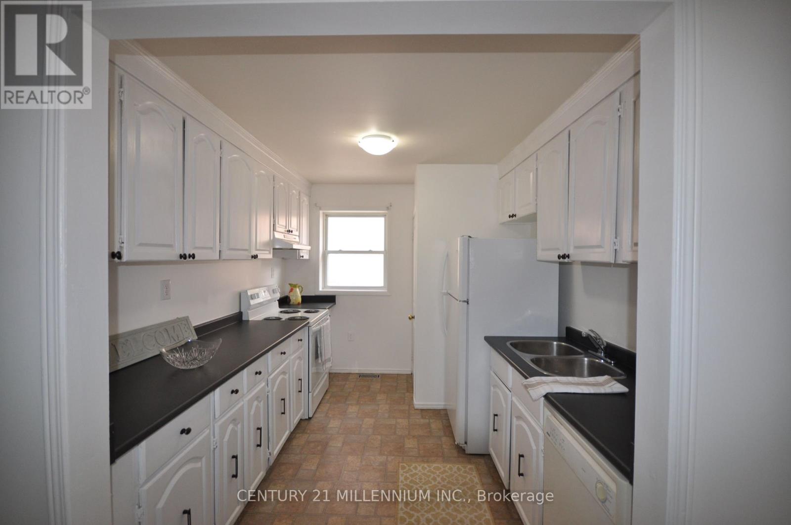 30 Corby Crescent, Brampton, Ontario  L6Y 1H1 - Photo 15 - W12504370