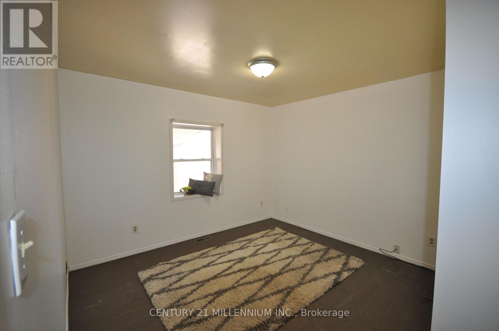 30 Corby Crescent, Brampton, Ontario  L6Y 1H1 - Photo 6 - W12504370