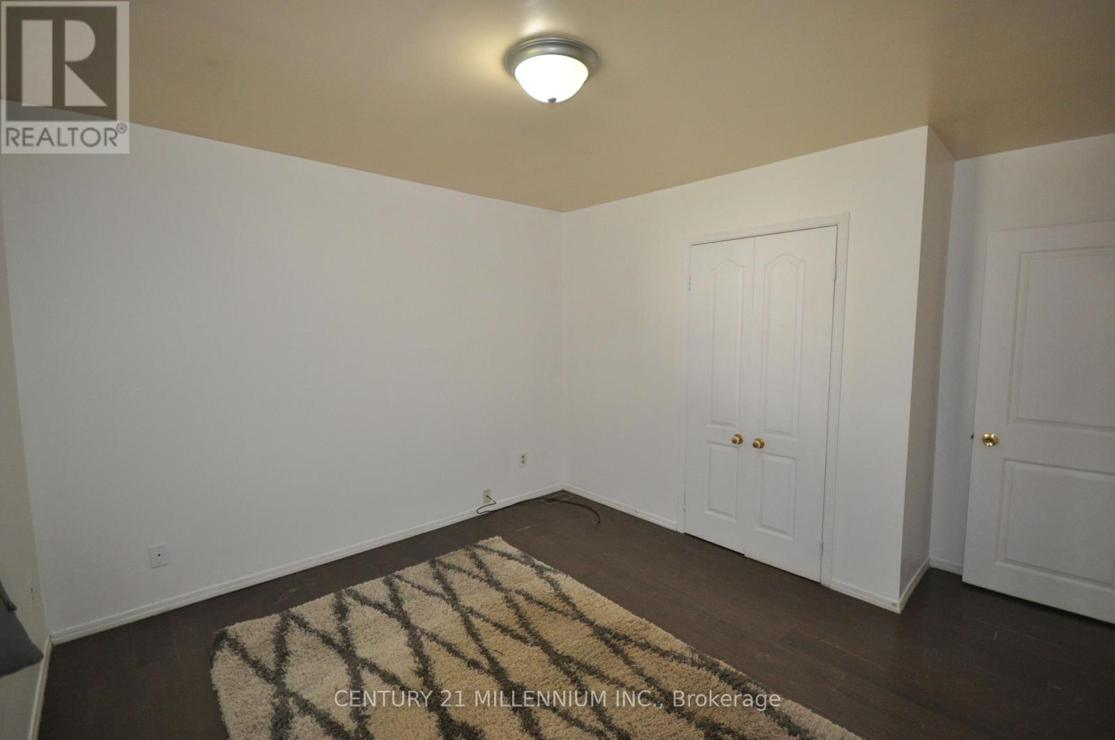 30 Corby Crescent, Brampton, Ontario  L6Y 1H1 - Photo 8 - W12504370