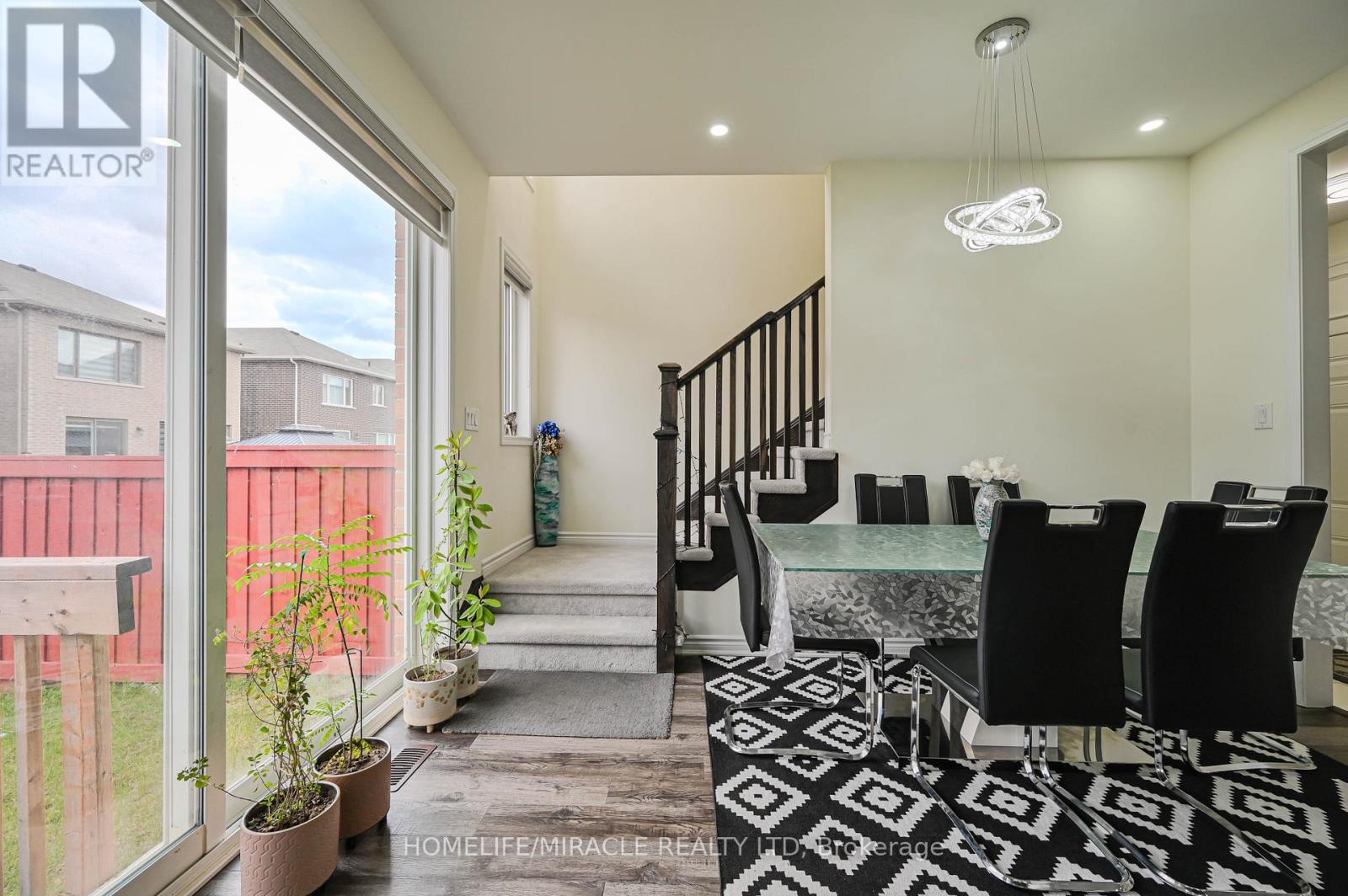 896 Sumac Crescent, Milton, Ontario  L9E 1R7 - Photo 13 - W12504382