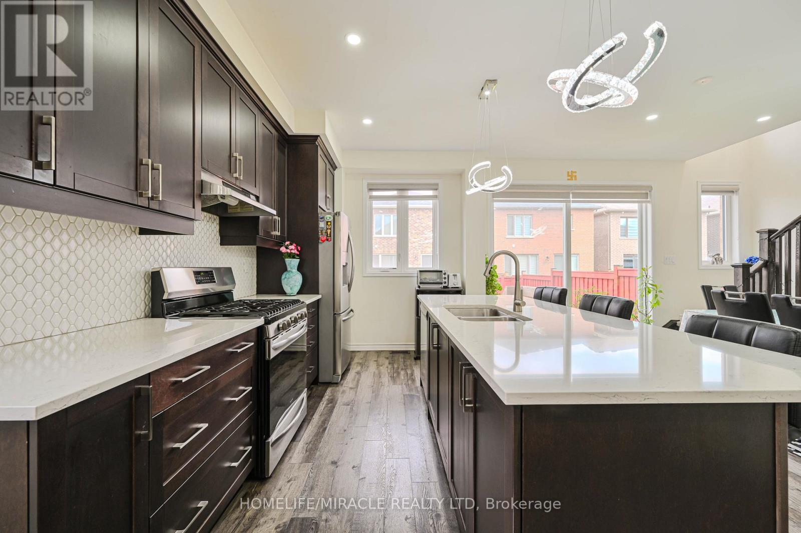 896 Sumac Crescent, Milton, Ontario  L9E 1R7 - Photo 16 - W12504382