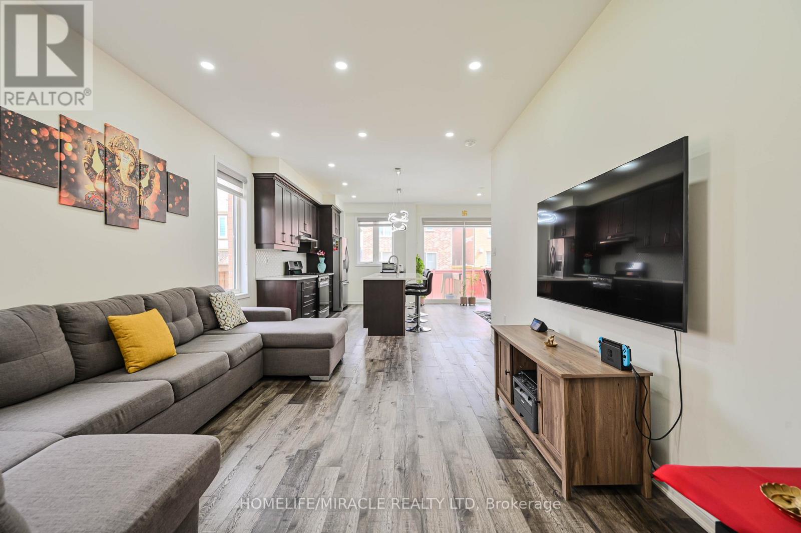 896 Sumac Crescent, Milton, Ontario  L9E 1R7 - Photo 6 - W12504382