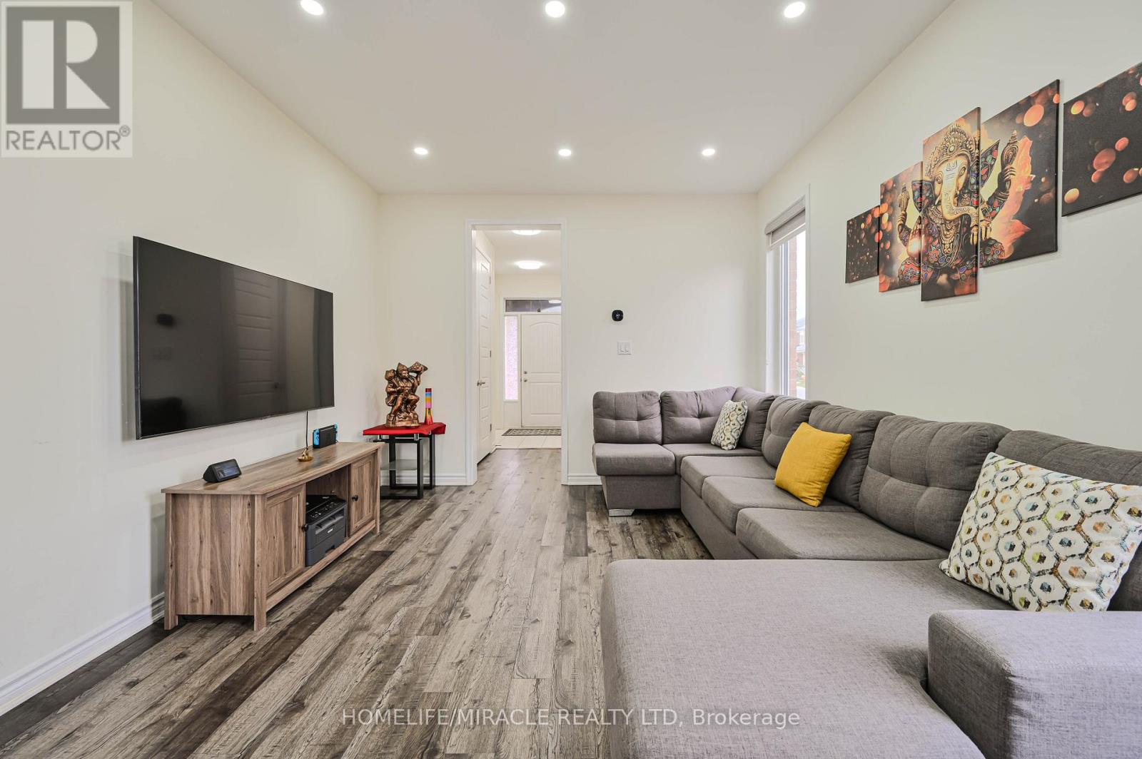 896 Sumac Crescent, Milton, Ontario  L9E 1R7 - Photo 7 - W12504382