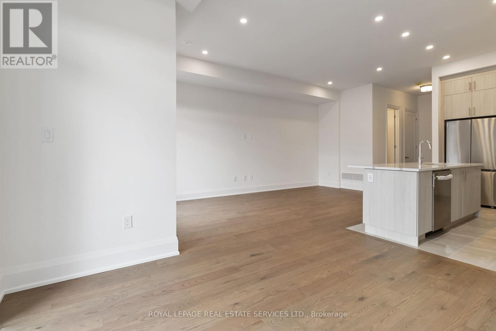 3303 Taha Gardens, Oakville, Ontario  L6M 5R9 - Photo 18 - W12504384