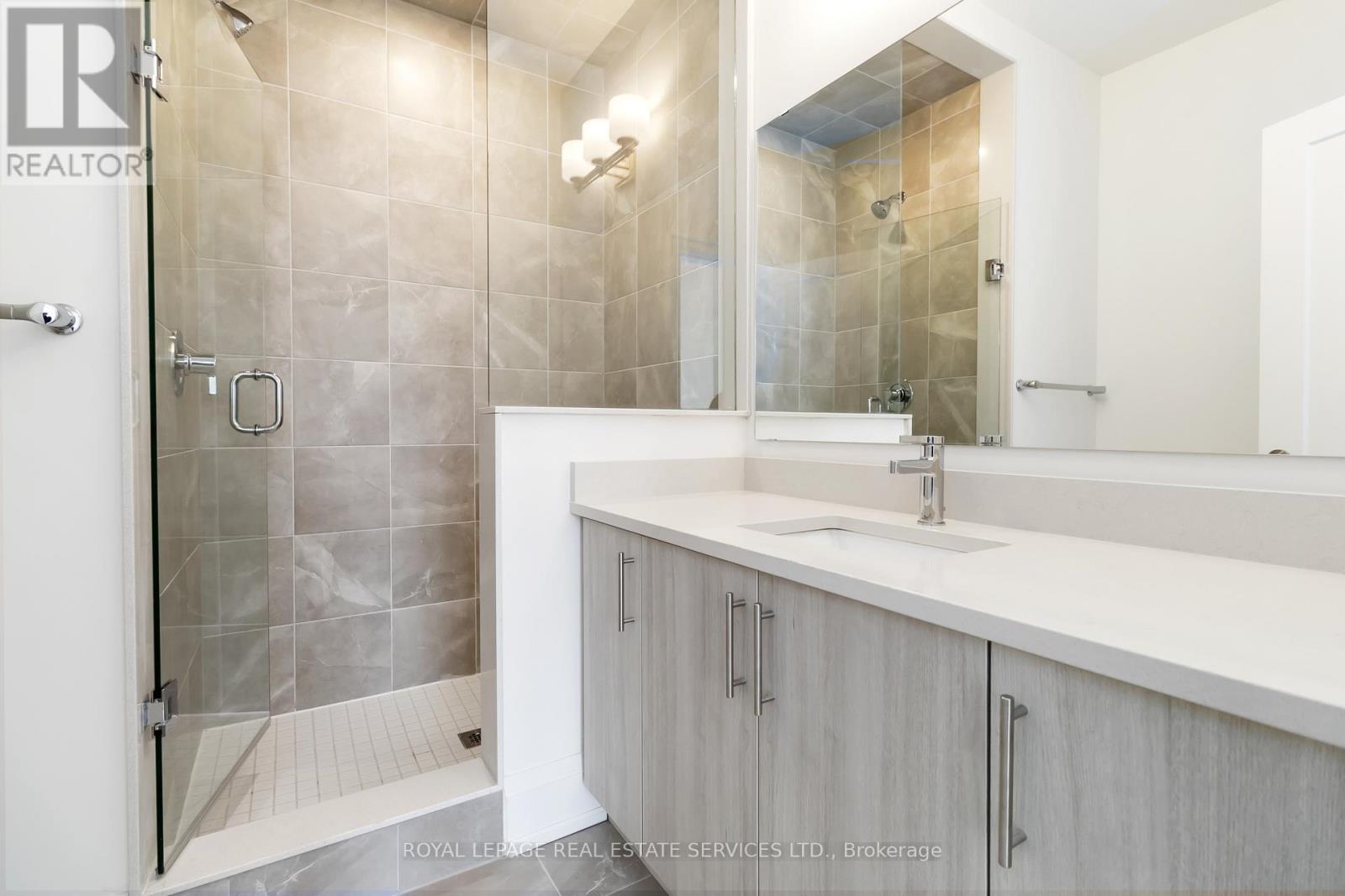 3303 Taha Gardens, Oakville, Ontario  L6M 5R9 - Photo 35 - W12504384