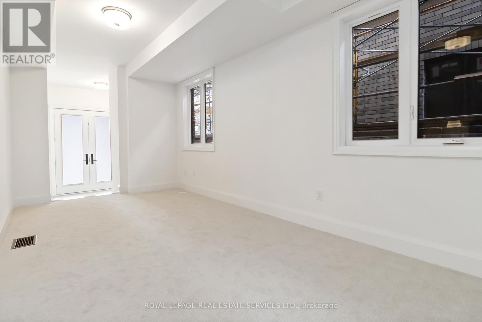 3303 Taha Gardens, Oakville, Ontario  L6M 5R9 - Photo 7 - W12504384