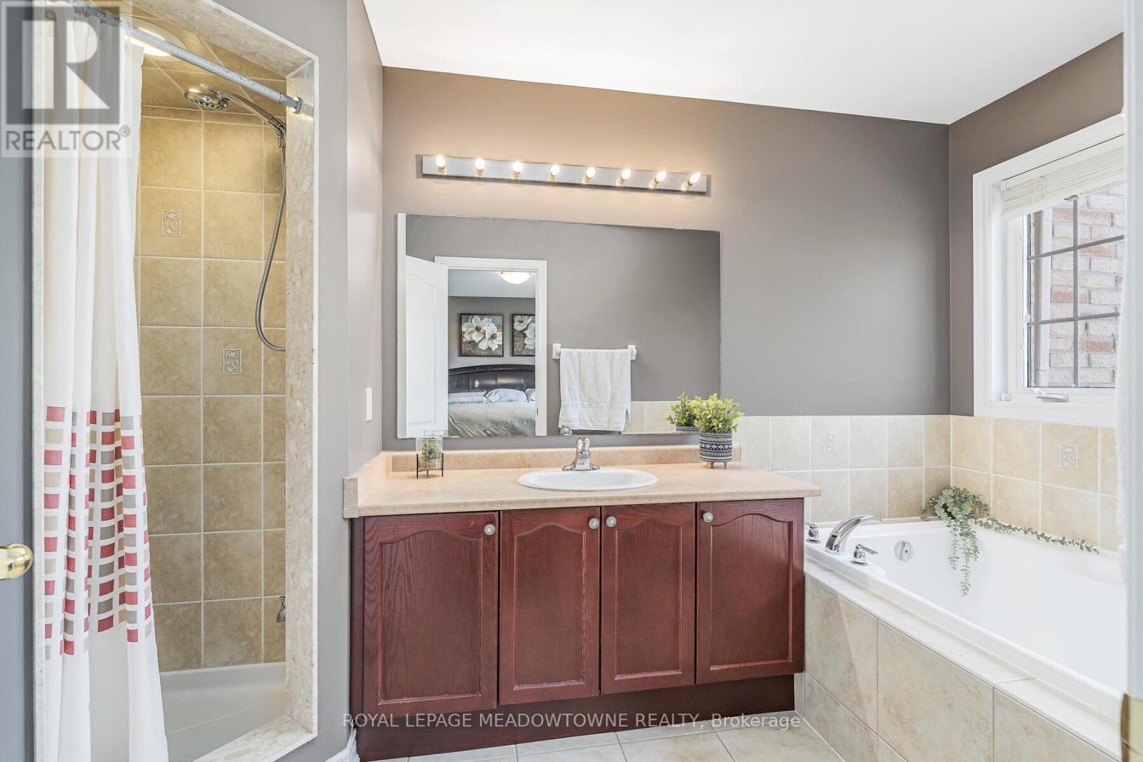 11 - 102 Cedarbrook Road, Brampton, Ontario  L6R 0W4 - Photo 22 - W12504422