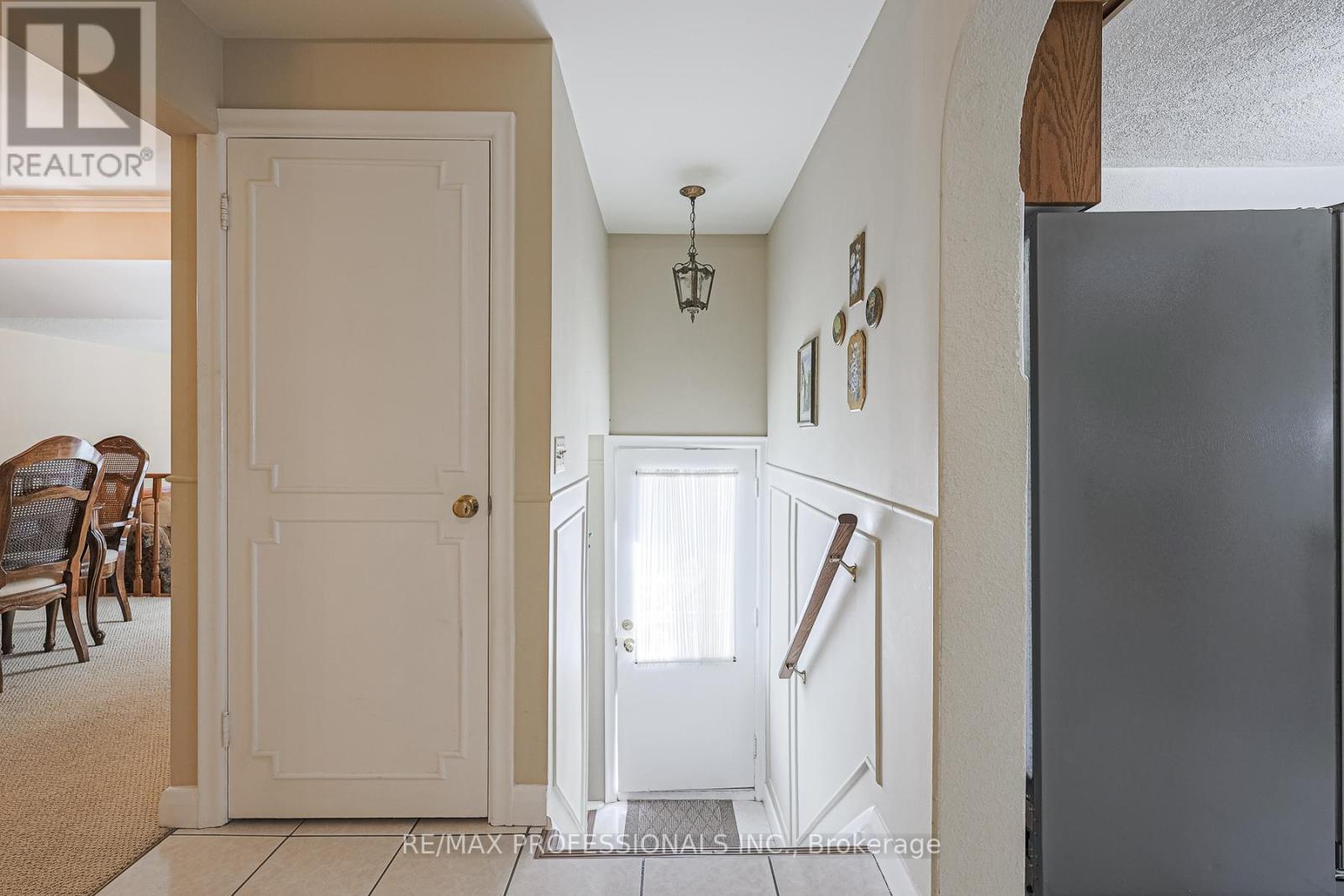 55 Old Burnhamthorpe Road, Toronto, Ontario  M9C 3J6 - Photo 31 - W12504426