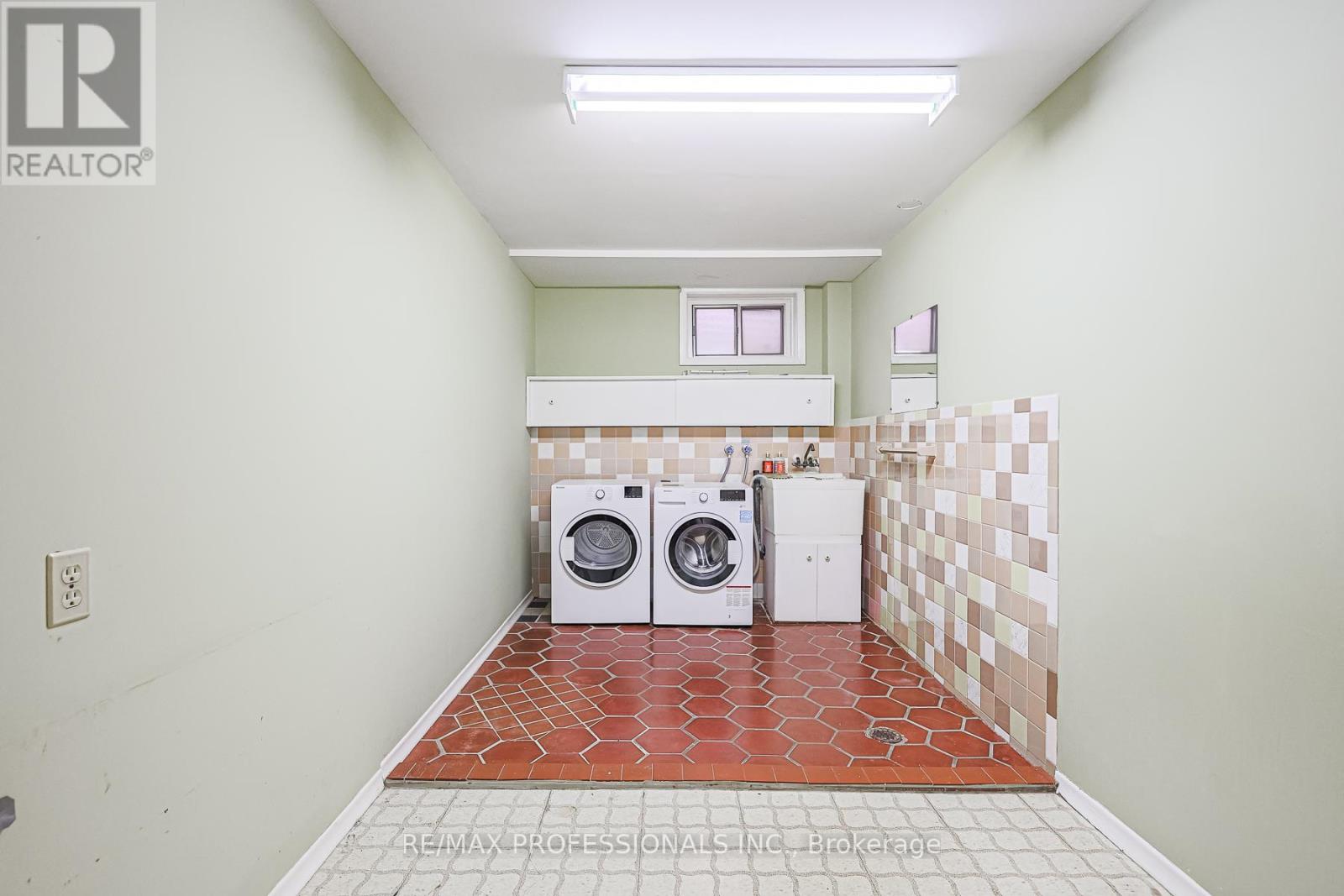 55 Old Burnhamthorpe Road, Toronto, Ontario  M9C 3J6 - Photo 40 - W12504426