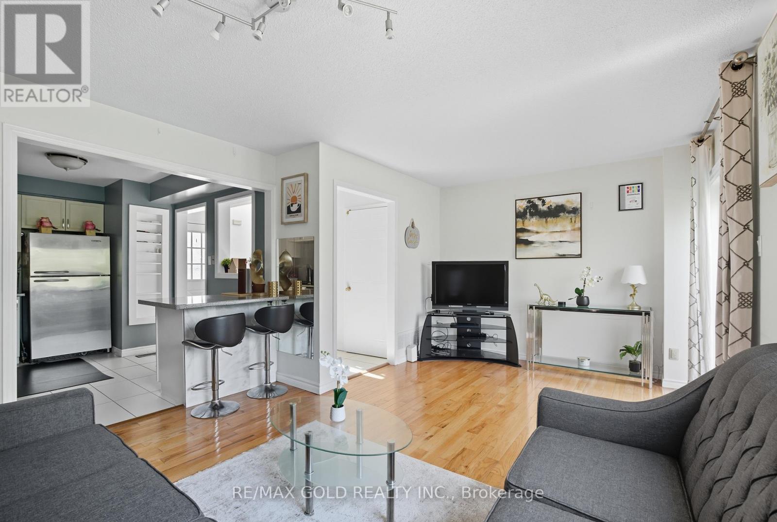 13 - 26 Wickstead Court, Brampton, Ontario  L6R 1N8 - Photo 6 - W12504434