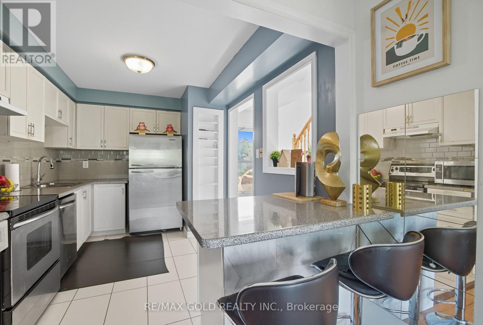 13 - 26 Wickstead Court, Brampton, Ontario  L6R 1N8 - Photo 9 - W12504434