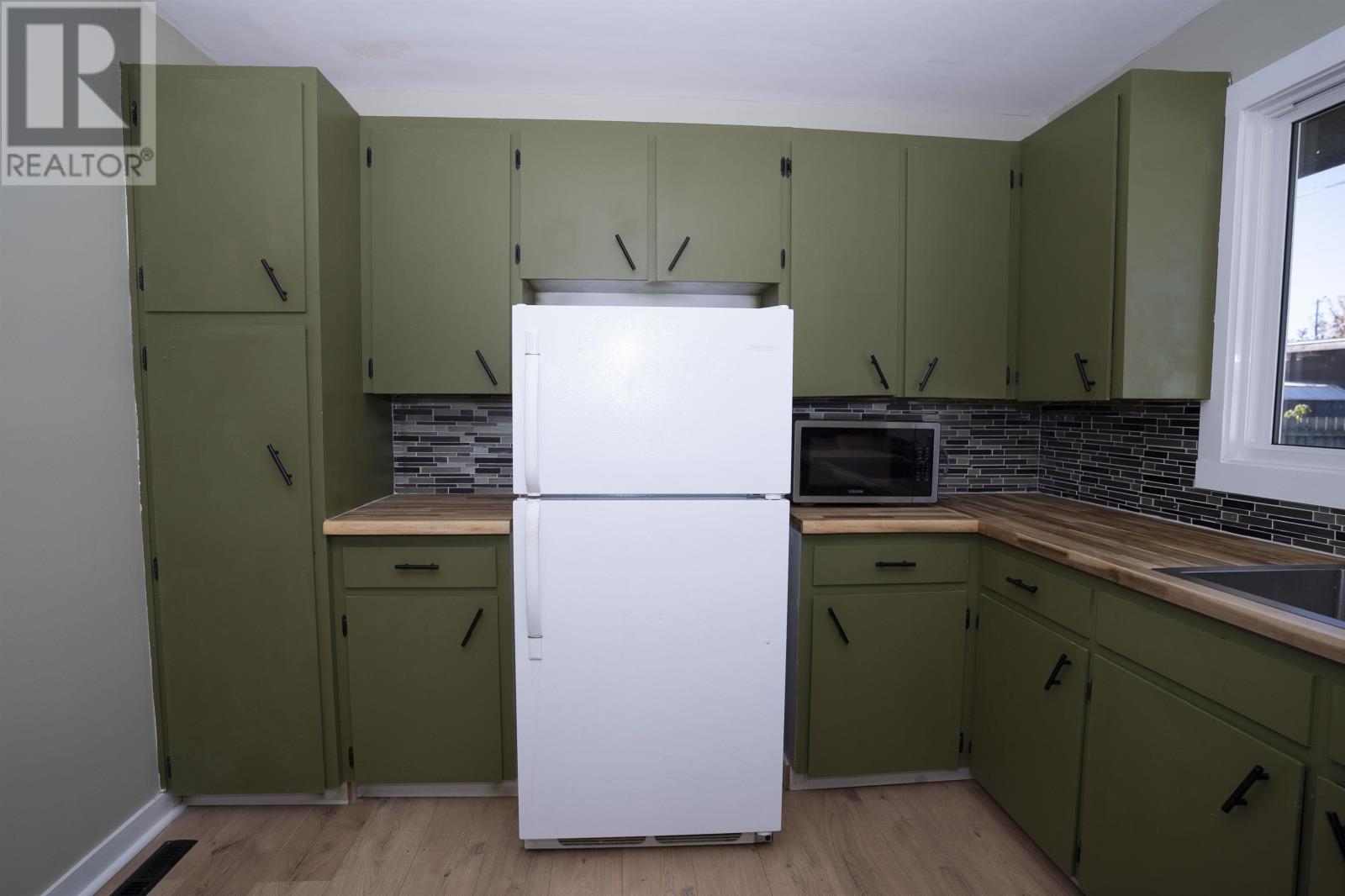 417 Agate Bay, Thunder Bay, Ontario  P7C 1T7 - Photo 9 - TB253337