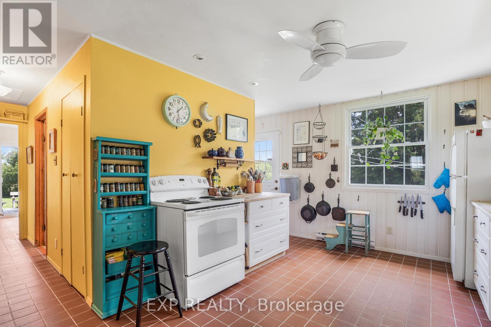 20612 Laggan Glenelg Road, North Glengarry, Ontario  K0B 1E0 - Photo 13 - X12504520