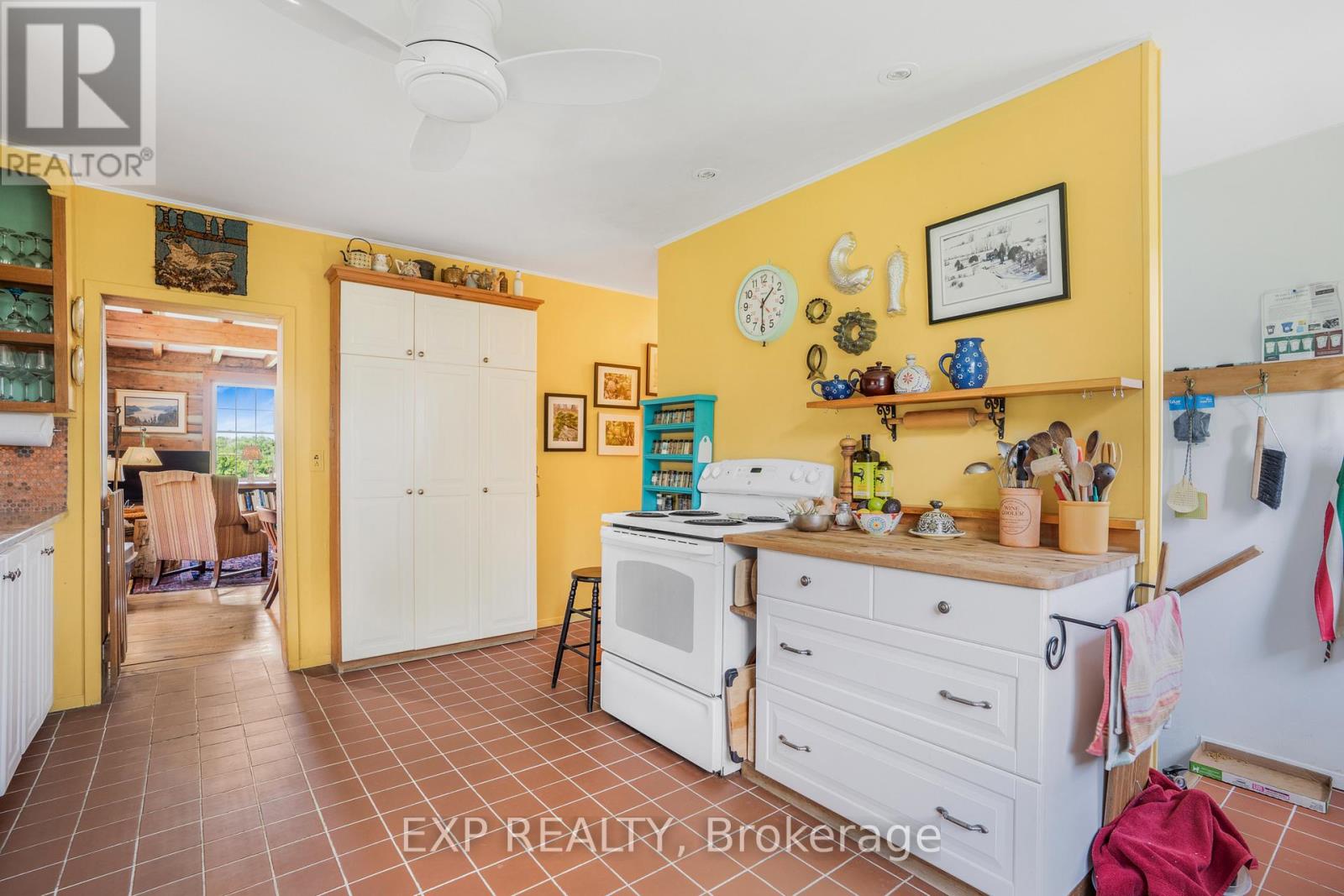 20612 Laggan Glenelg Road, North Glengarry, Ontario  K0B 1E0 - Photo 15 - X12504520