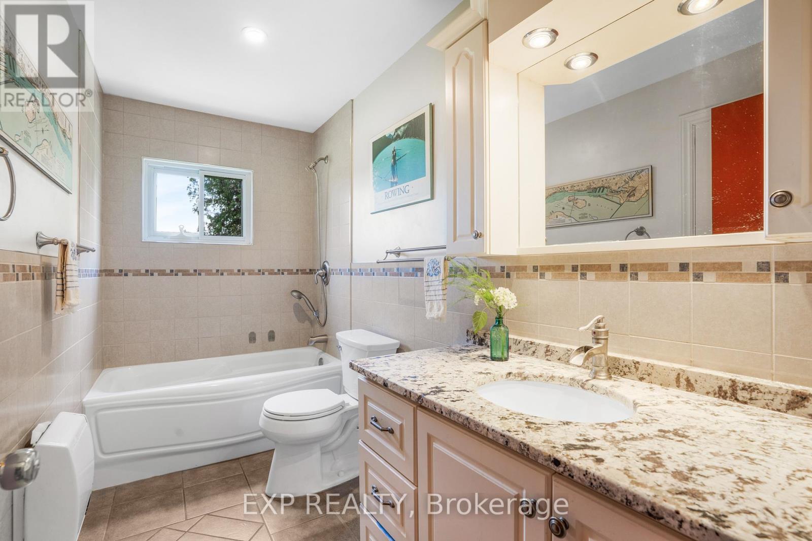 20612 Laggan Glenelg Road, North Glengarry, Ontario  K0B 1E0 - Photo 17 - X12504520