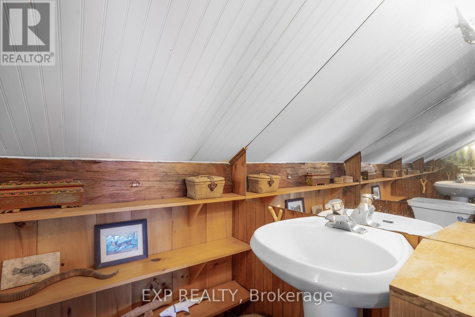 20612 Laggan Glenelg Road, North Glengarry, Ontario  K0B 1E0 - Photo 26 - X12504520