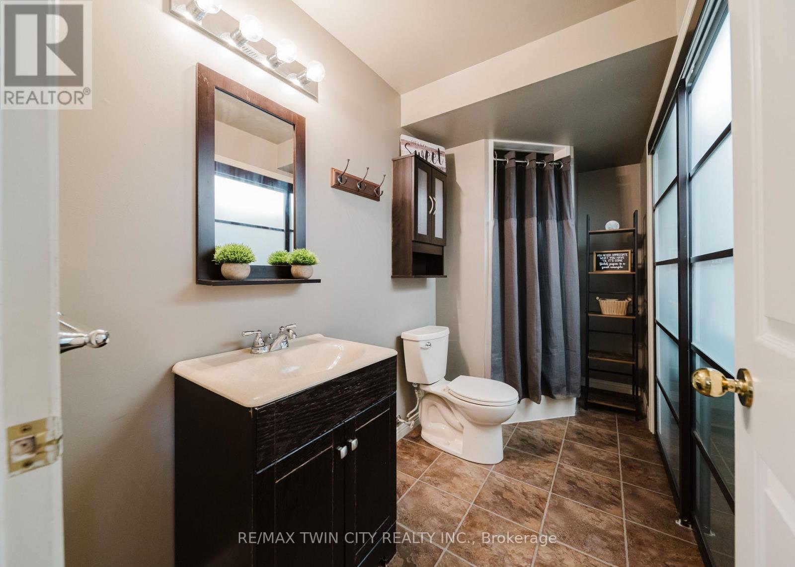 491 Appledale Crescent, Waterloo, Ontario  N2T 1V5 - Photo 32 - X12504234