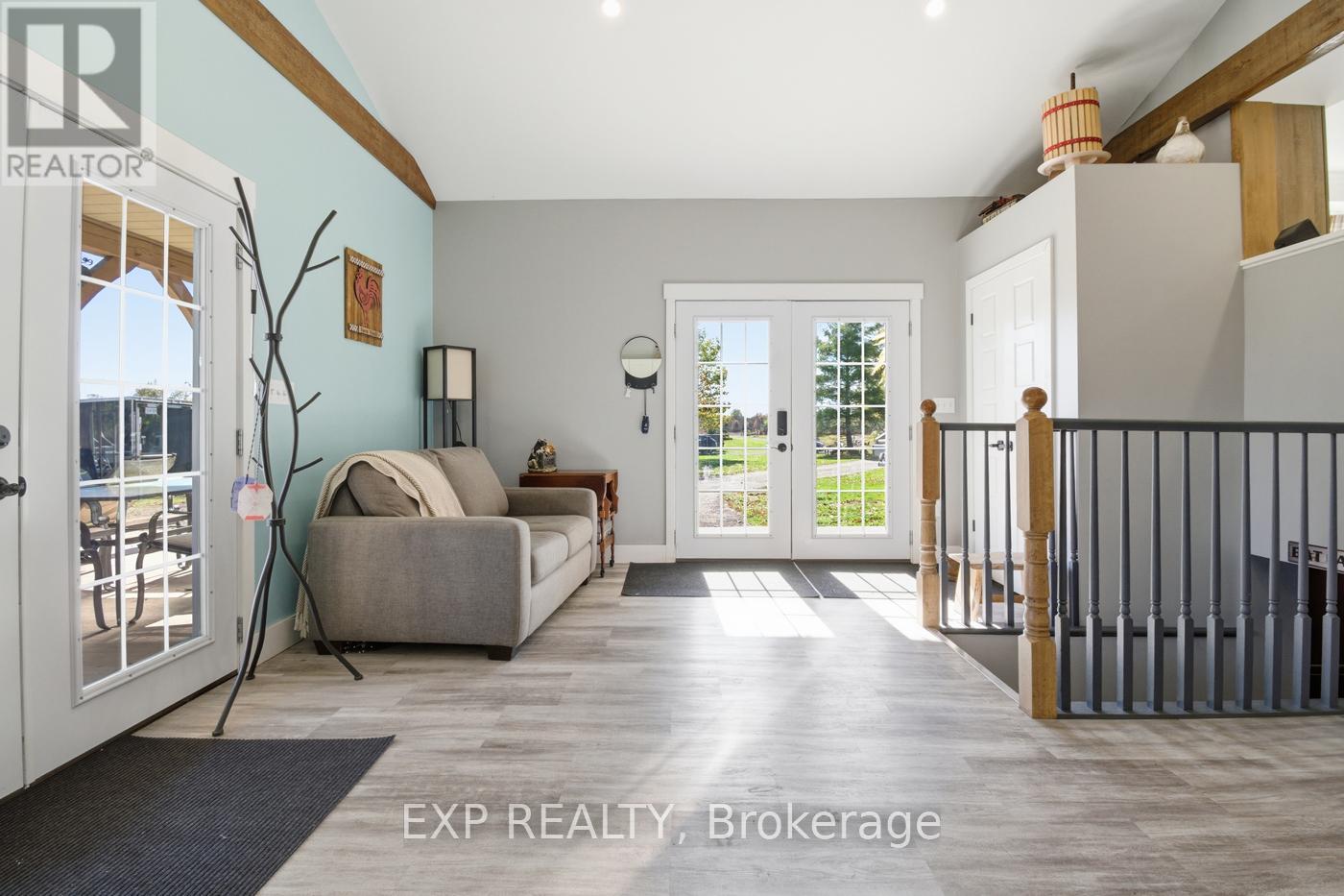 9043 Ridge Road, Niagara Falls, Ontario  L3B 5N7 - Photo 24 - X12504300