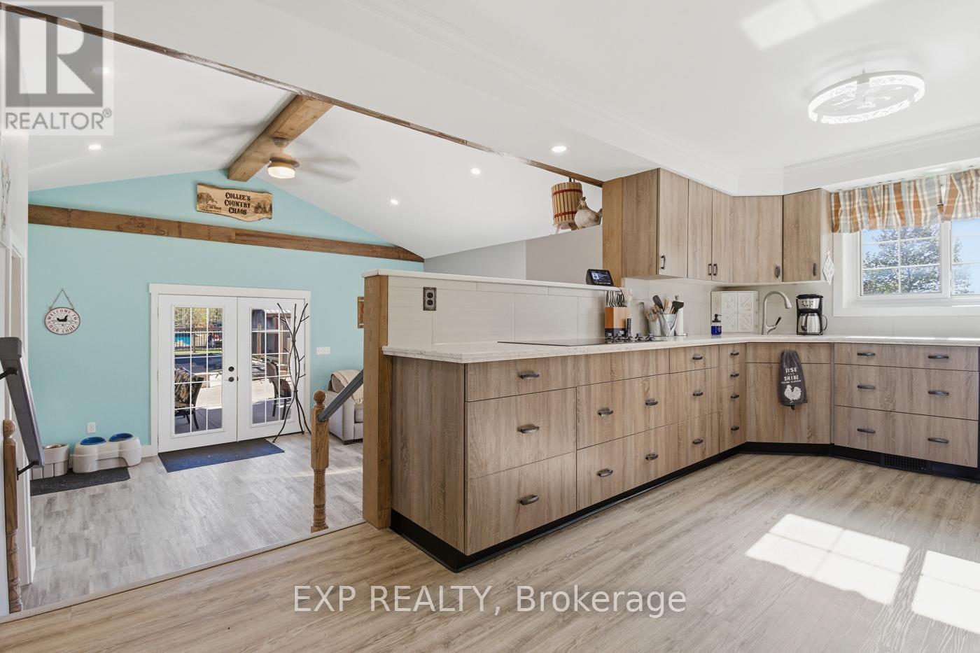 9043 Ridge Road, Niagara Falls, Ontario  L3B 5N7 - Photo 26 - X12504300