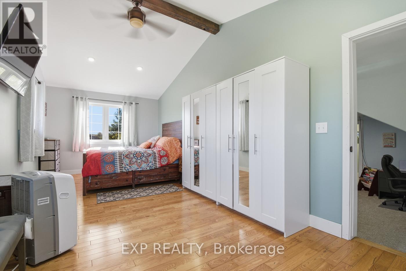 9043 Ridge Road, Niagara Falls, Ontario  L3B 5N7 - Photo 35 - X12504300