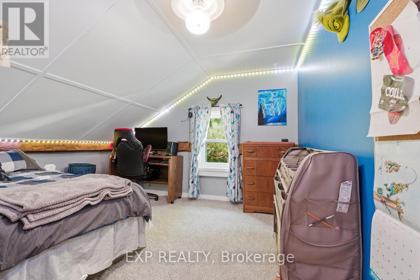 9043 Ridge Road, Niagara Falls, Ontario  L3B 5N7 - Photo 39 - X12504300