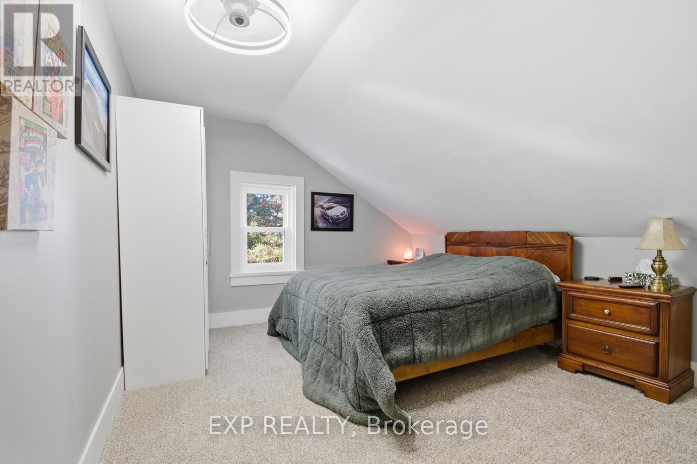 9043 Ridge Road, Niagara Falls, Ontario  L3B 5N7 - Photo 42 - X12504300