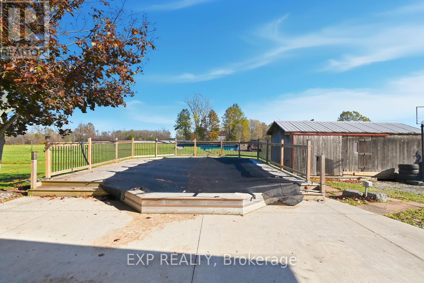 9043 Ridge Road, Niagara Falls, Ontario  L3B 5N7 - Photo 45 - X12504300