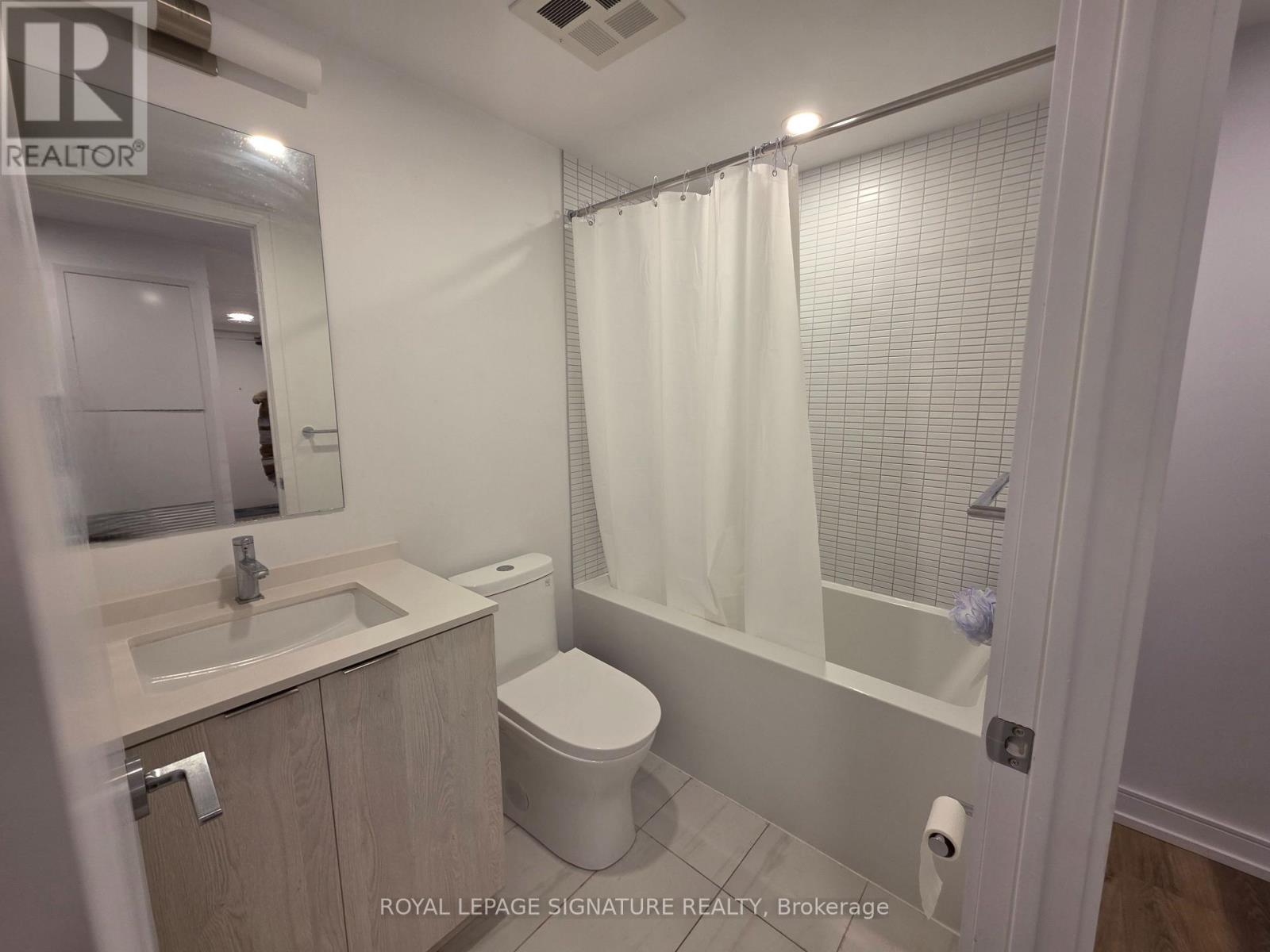 315 - 1 Jarvis Street, Hamilton, Ontario  L8R 0A8 - Photo 10 - X12504350