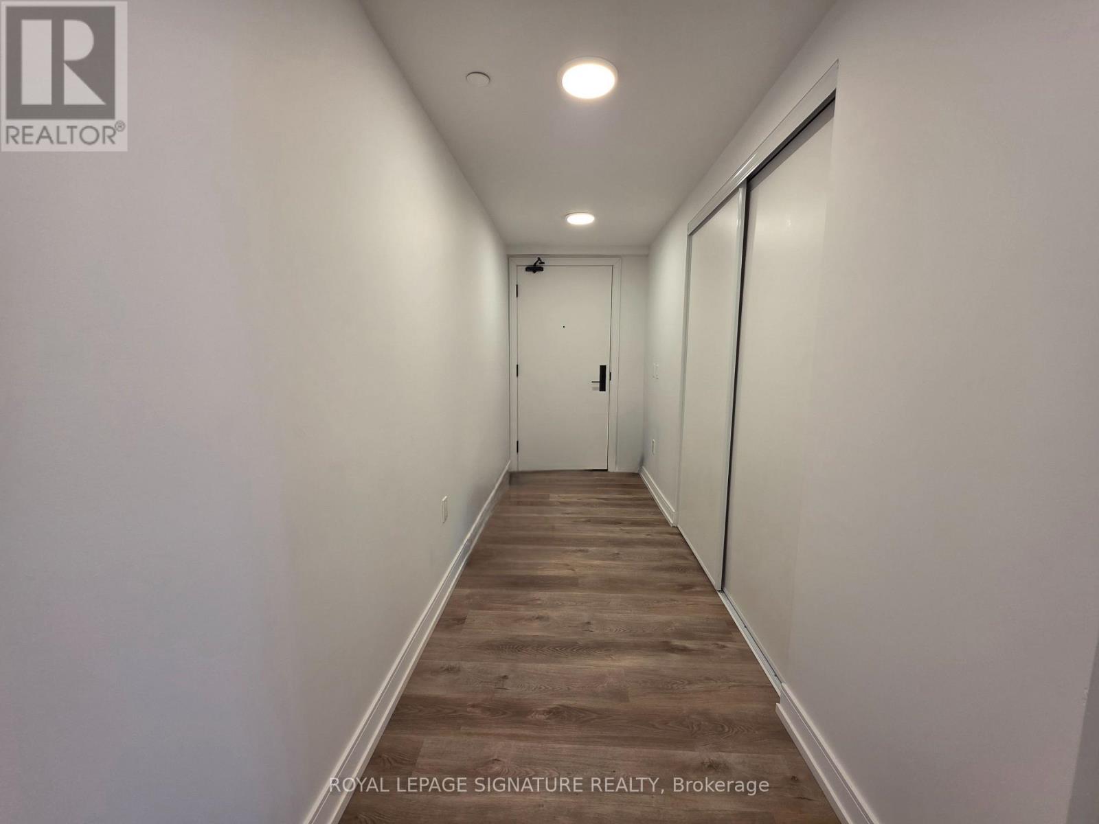 315 - 1 Jarvis Street, Hamilton, Ontario  L8R 0A8 - Photo 2 - X12504350