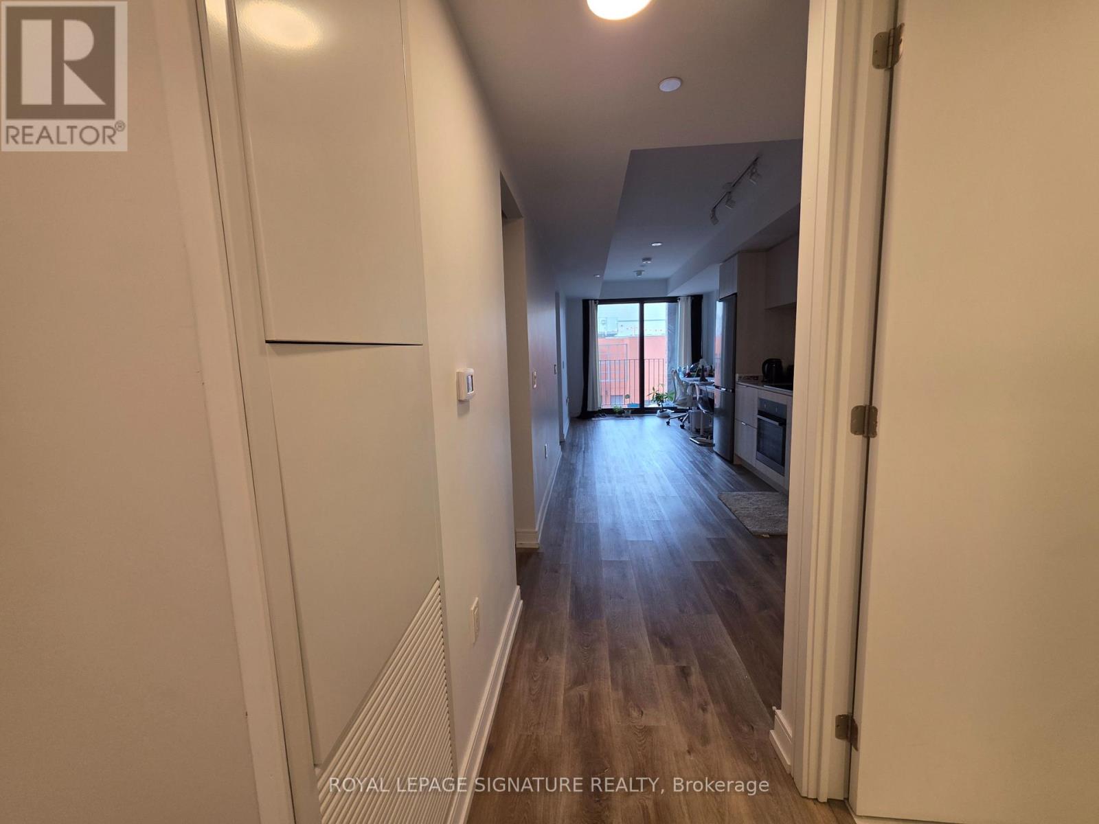 315 - 1 Jarvis Street, Hamilton, Ontario  L8R 0A8 - Photo 3 - X12504350