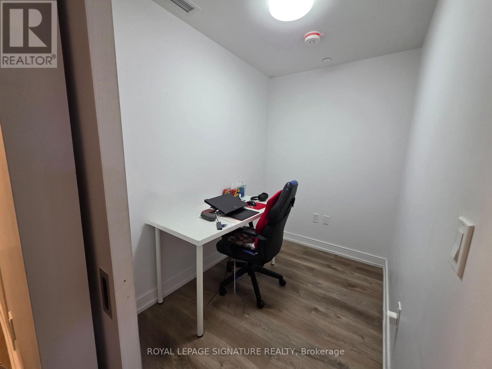 315 - 1 Jarvis Street, Hamilton, Ontario  L8R 0A8 - Photo 9 - X12504350