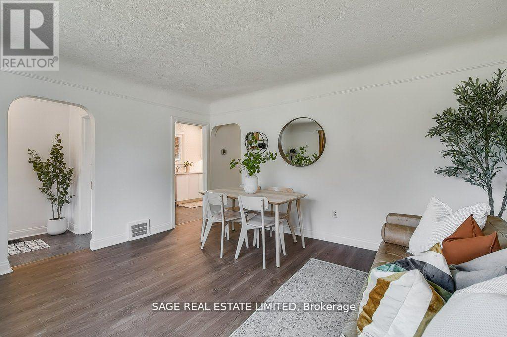 209 Bedford Road, Kitchener, Ontario  N2G 3A5 - Photo 6 - X12504378