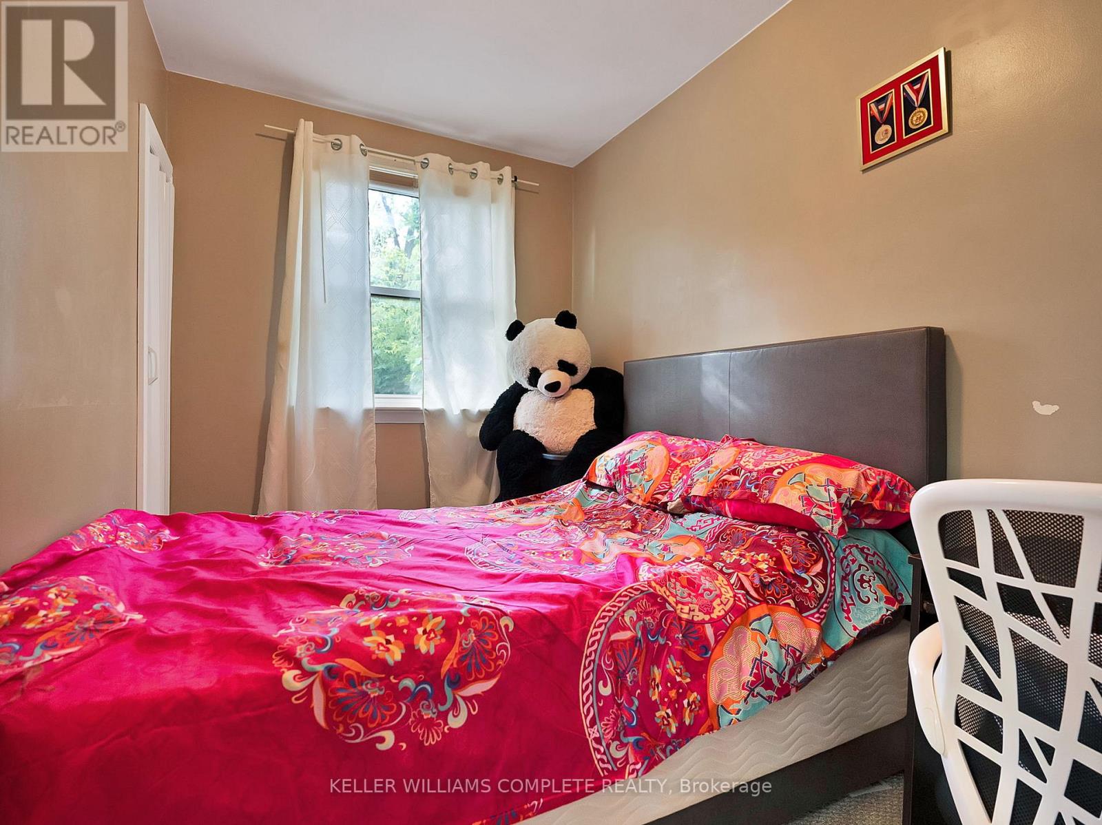 210 East 24th Street, Hamilton, Ontario  L8V 2Y4 - Photo 10 - X12504394