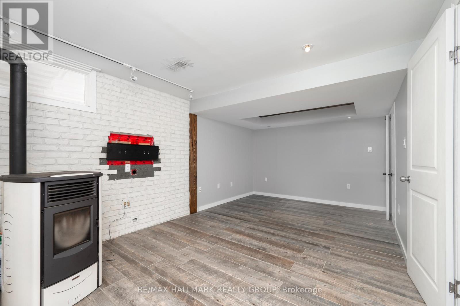 306 Tabaret Street, Ottawa, Ontario  K2M 0B8 - Photo 36 - X12480558