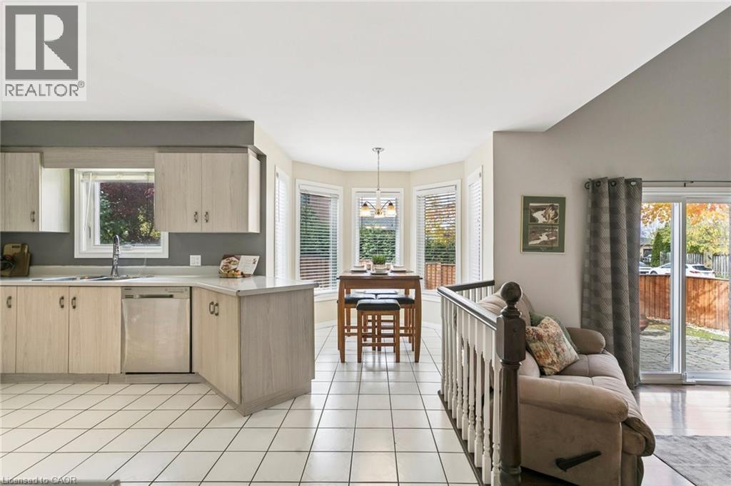 2210 Heidi Avenue, Burlington, Ontario  L7M 3W5 - Photo 12 - 40785204