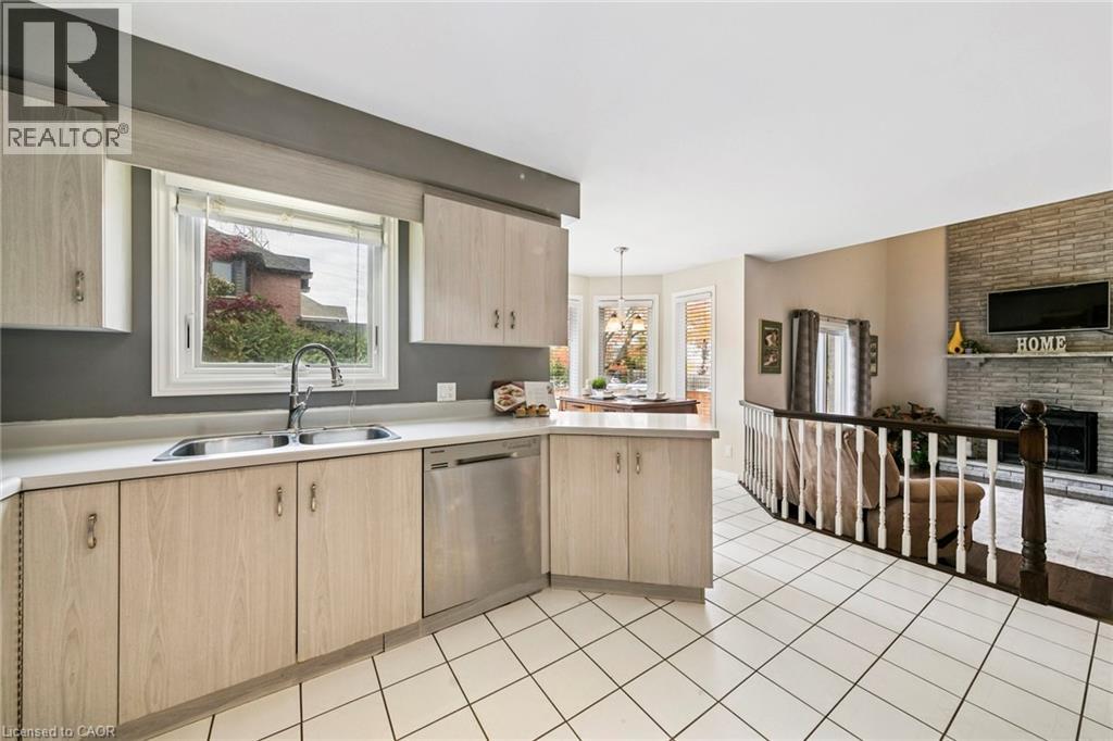 2210 Heidi Avenue, Burlington, Ontario  L7M 3W5 - Photo 18 - 40785204