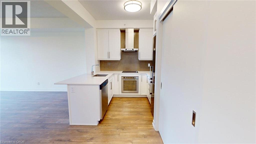 2081 Fairview Street, Burlington, Ontario  L7R 0E4 - Photo 2 - 40784532