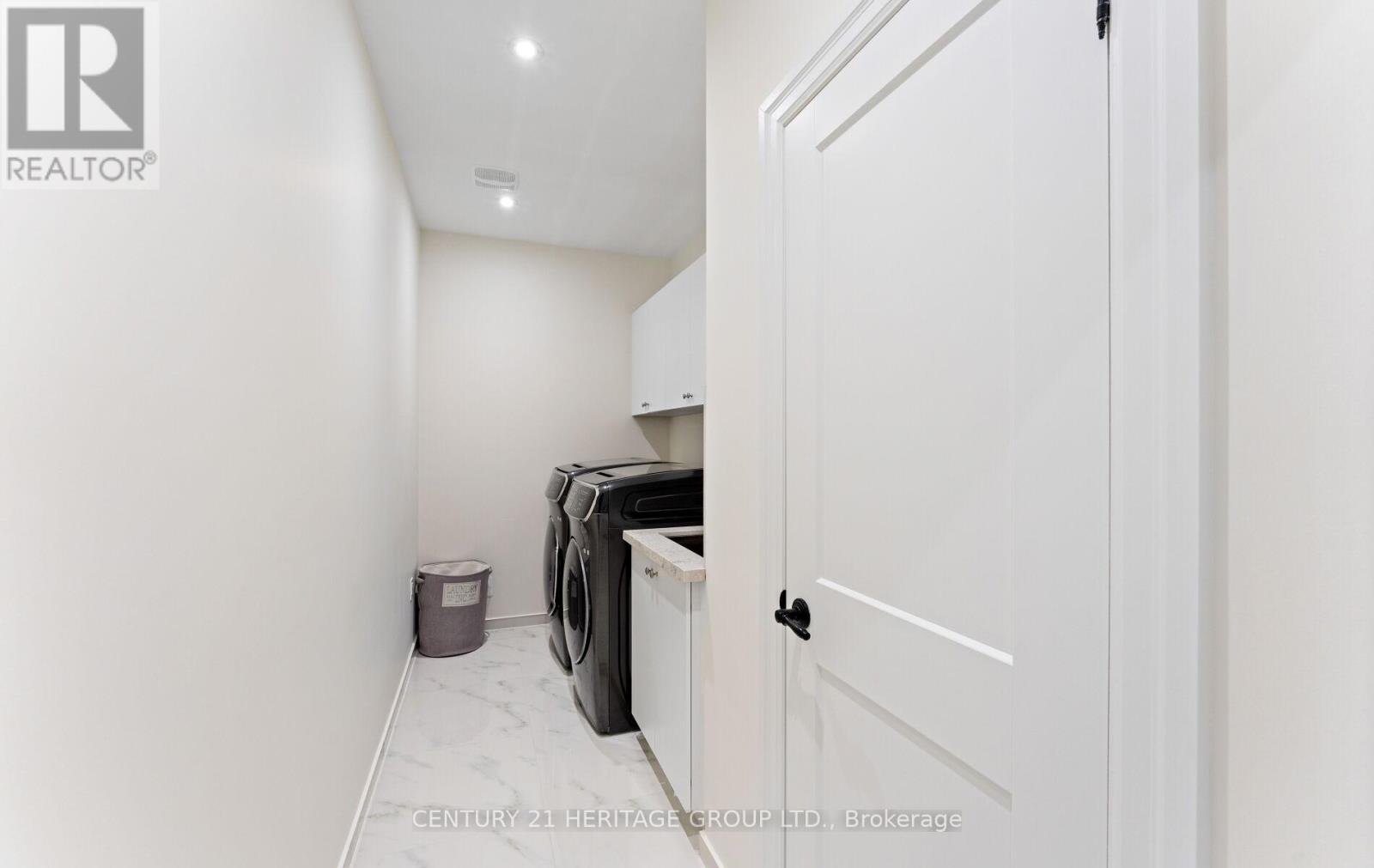 319 Danny Wheeler Boulevard, Georgina, Ontario  L4P 0K1 - Photo 29 - N12431102