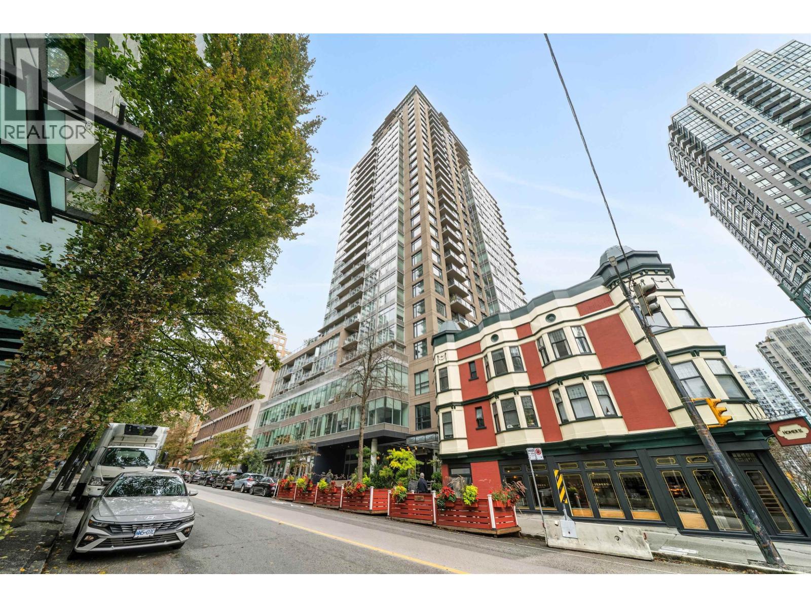1607 888 Homer Street, Vancouver, British Columbia  V6B 0H7 - Photo 1 - R3063994