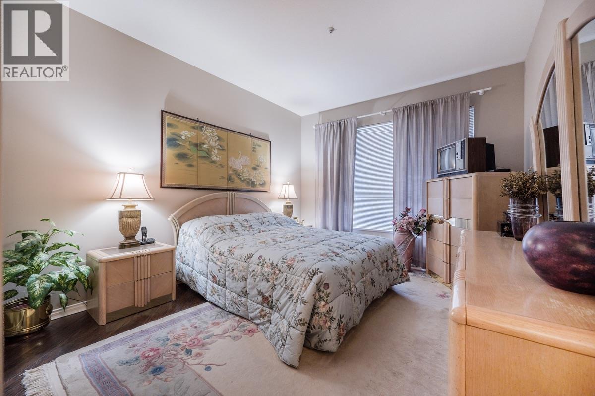 320 3098 Guildford Way, Coquitlam, British Columbia  V3B 7W8 - Photo 10 - R3064001