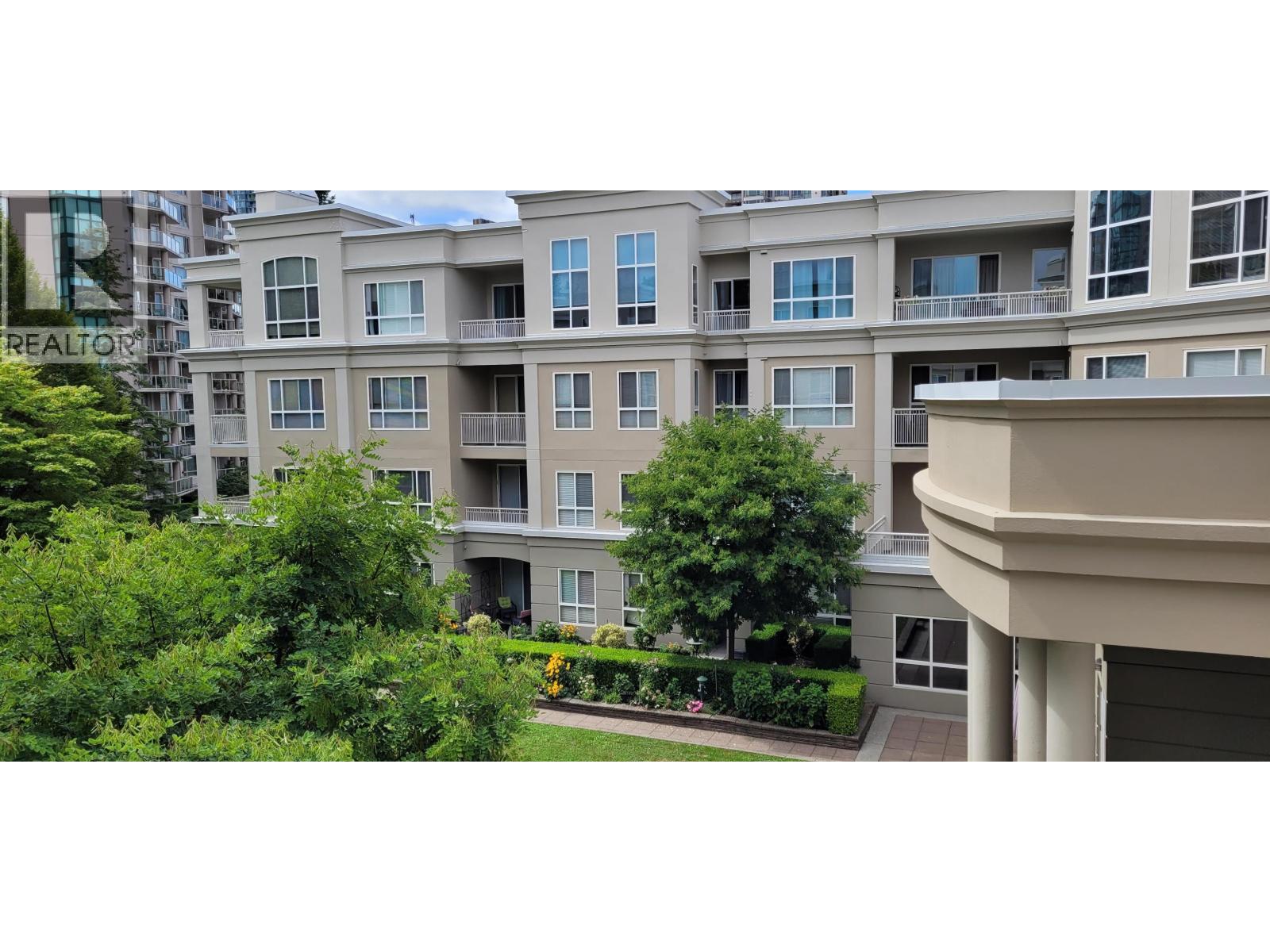 320 3098 Guildford Way, Coquitlam, British Columbia  V3B 7W8 - Photo 18 - R3064001