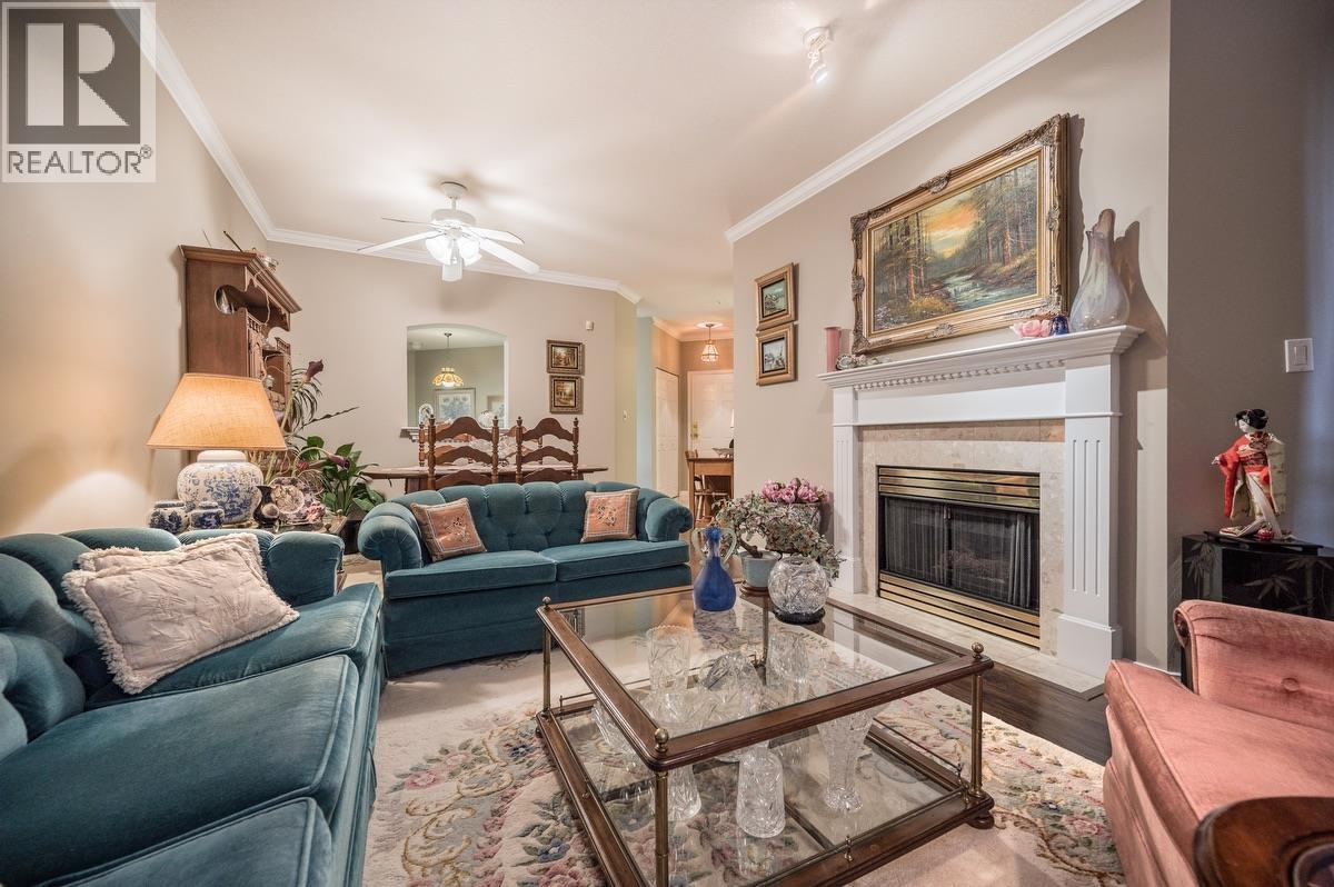 320 3098 Guildford Way, Coquitlam, British Columbia  V3B 7W8 - Photo 3 - R3064001