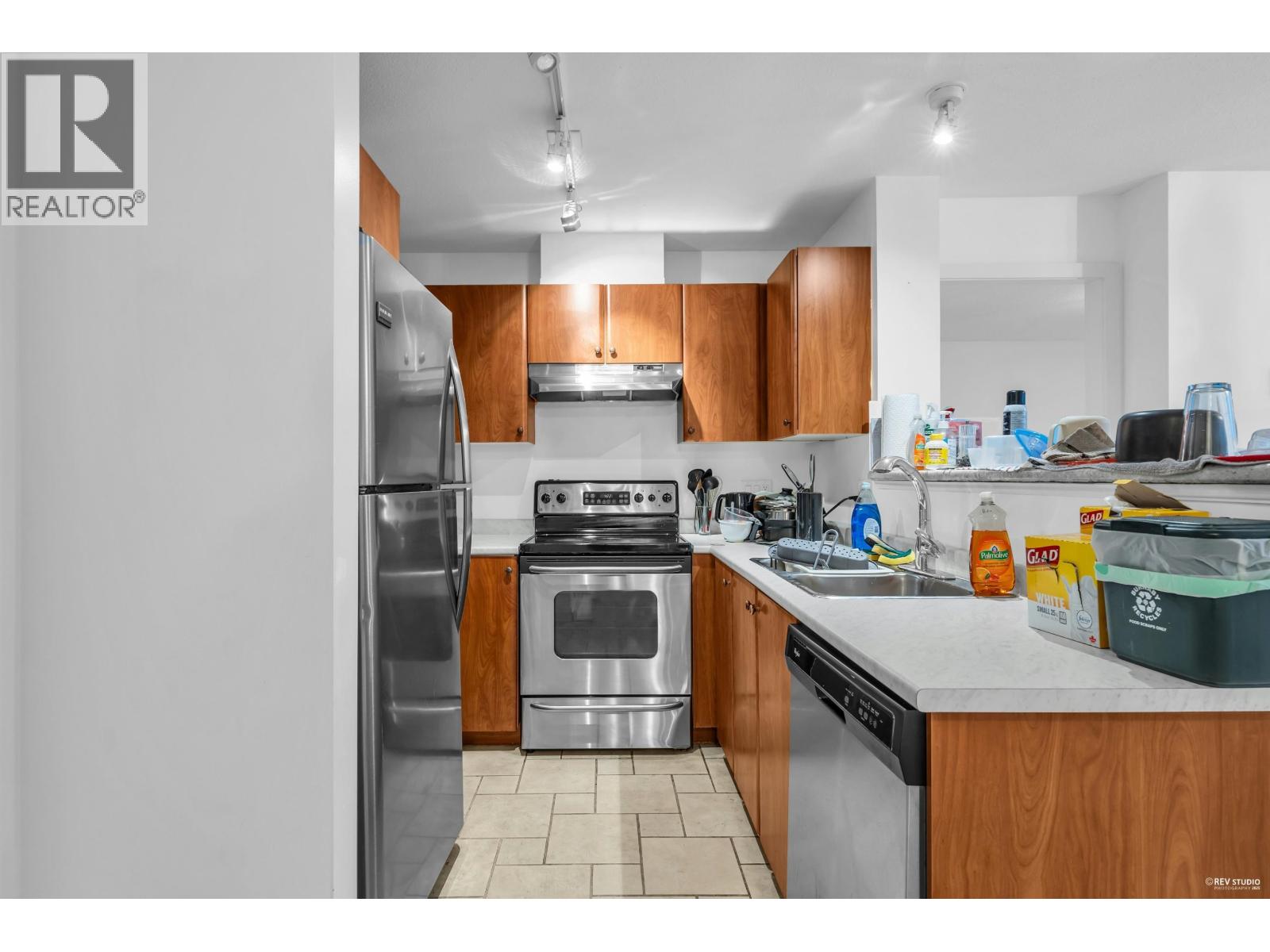 302 6508 Denbigh Avenue, Burnaby, British Columbia  V5H 4W6 - Photo 13 - R3064024