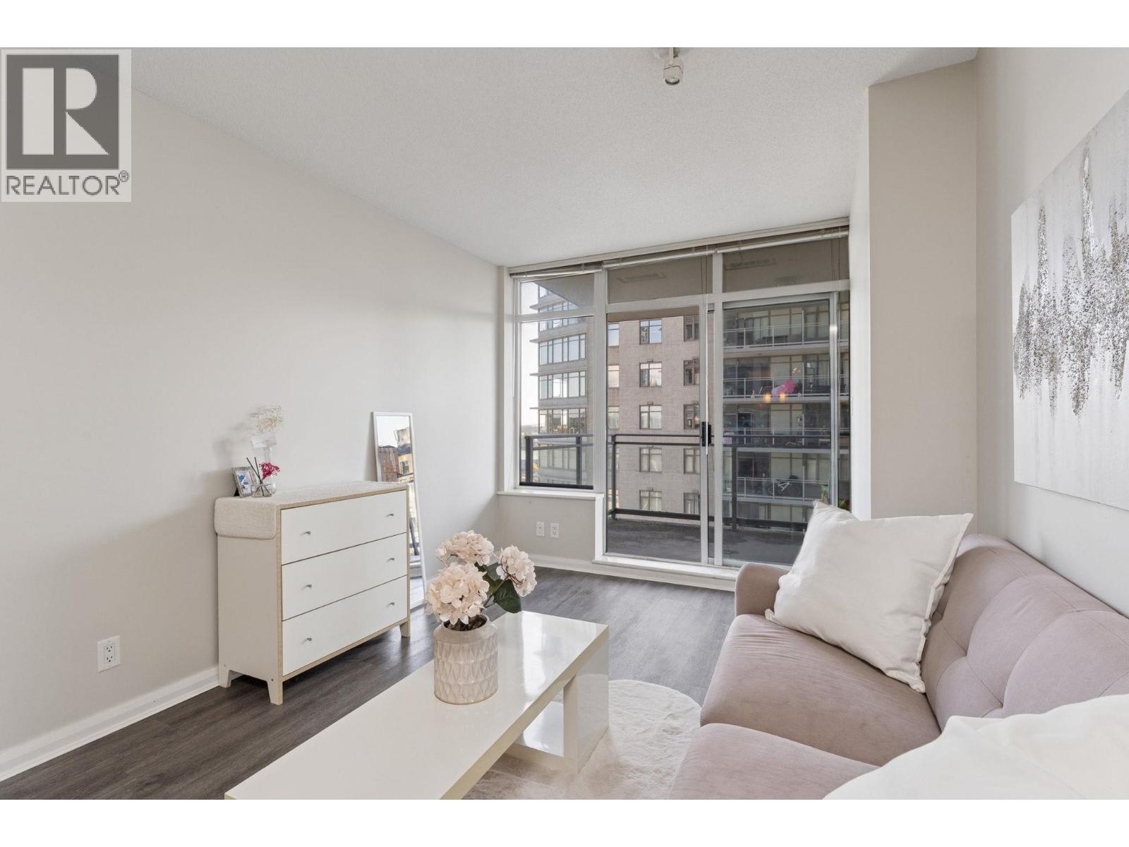 1710 888 Carnarvon Street, New Westminster, British Columbia  V3M 0C6 - Photo 3 - R3064087